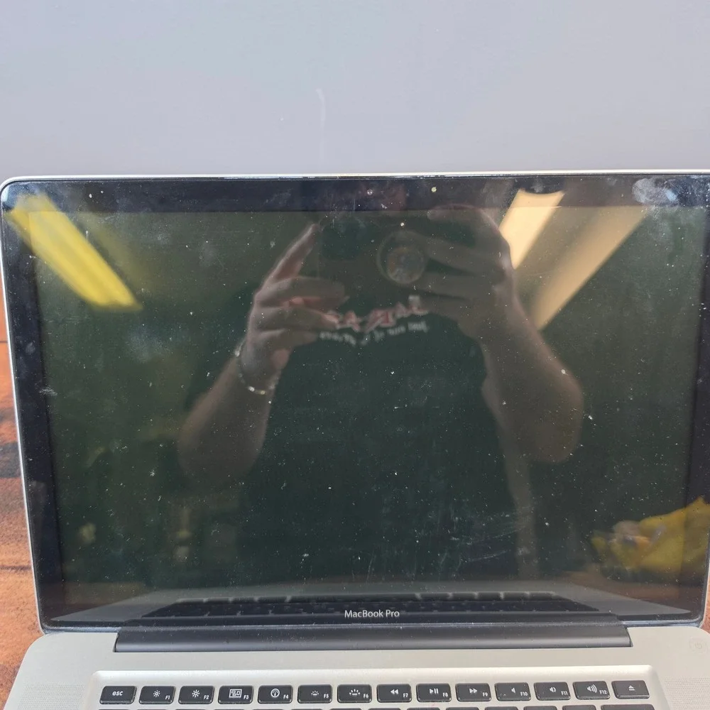 Apple MacBook Pro Laptop 15 Silver Fair For Parts Non-Functional Repair